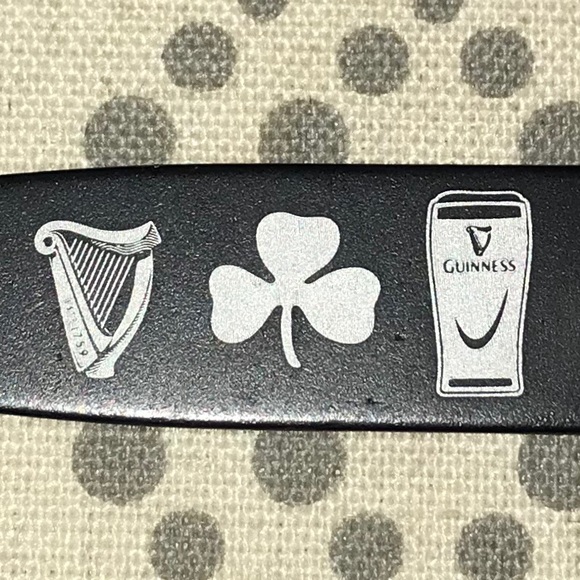 Take 40% Off ☘️ 2 Guinness Bottle Opener Keychains NWOT ☘️ - Picture 2 of 8